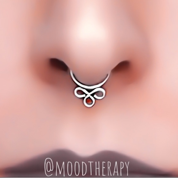 925 Sterling Silver Triquetra Celtic Septum Ring Daith Hoop Earring 20G 18G 16G - Picture 1 of 8